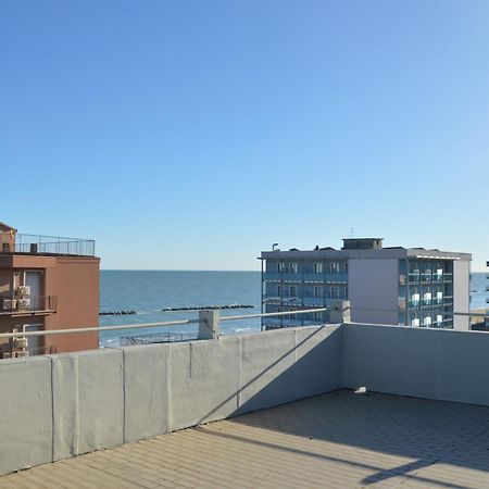 Hotel Caesar Pesaro Exterior photo